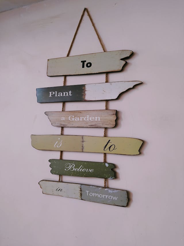 Craft Your Own Distinctive Wall Art Using Recycled Wood Elements