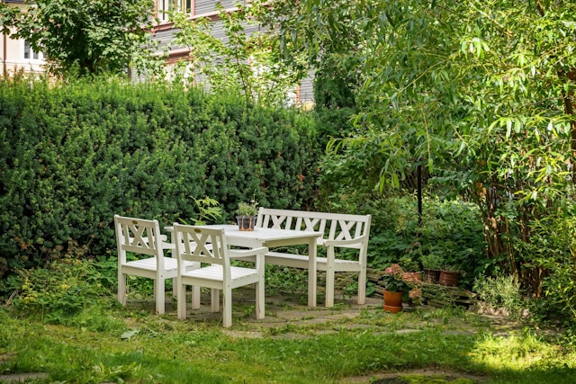 Durability in Design: Choosing the Right Fasteners for Garden Furniture