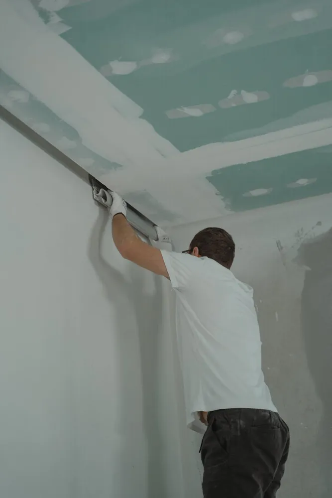 Evaluating Premixed Joint Compound Versus Mesh Tape for Drywall Repairs